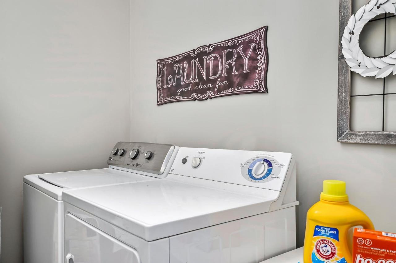 Modern Pigeon Forge Gem Near Dollywood, Gatlinburg & Smokies - 2 Mins To Pkwy & Strip, Hot Tub, Fire Pit, Cable, Hi-Speed Wifi Villa Kültér fotó